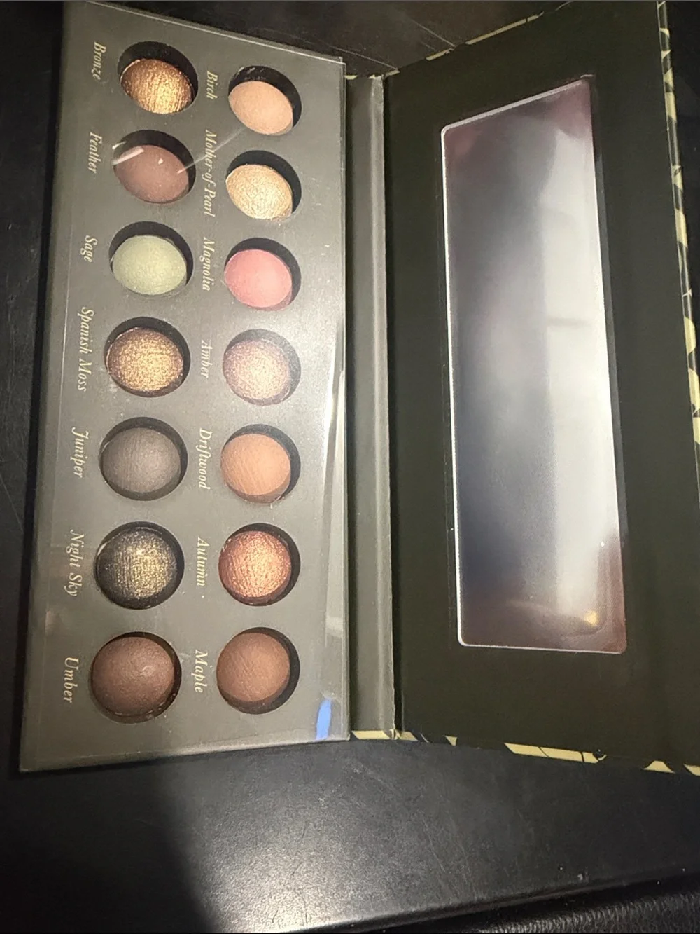 Laura Geller Baked Eyeshadow Palette Earthy Essential brand new